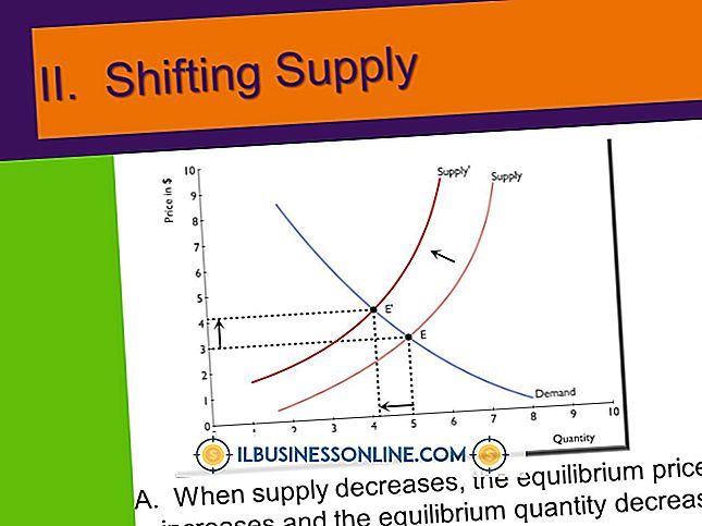 ¿Qué sucede con el precio de equilibrio cuando la cantidad de oferta y demanda se desplaza hacia arriba?